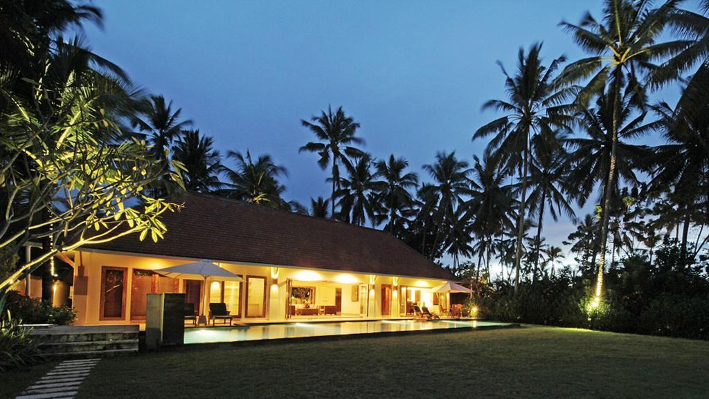 Villa Rumah Pantai Bali Selemadeg  Exterior photo