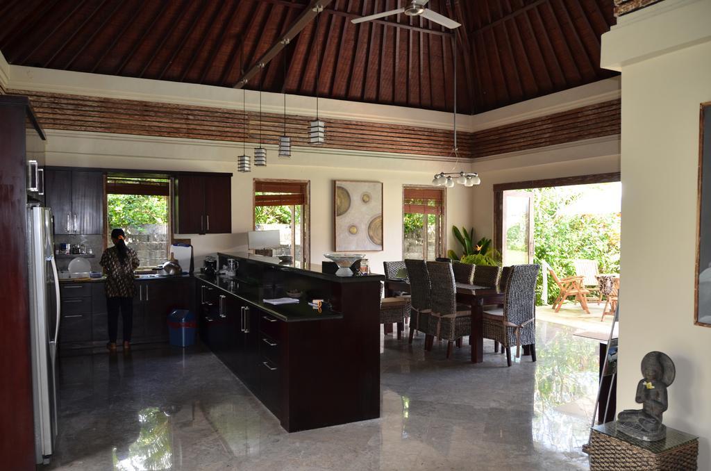 Villa Rumah Pantai Bali Selemadeg  Exterior photo