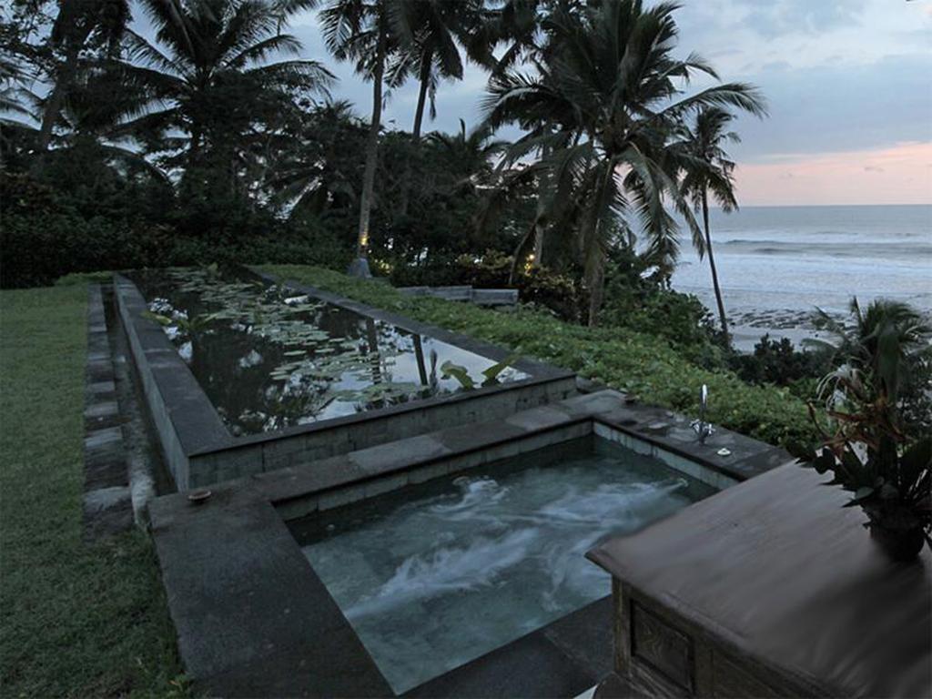 Villa Rumah Pantai Bali Selemadeg  Exterior photo